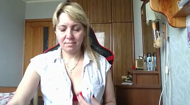 IrinaB1 online show from March 15, 2025, 8:04 am