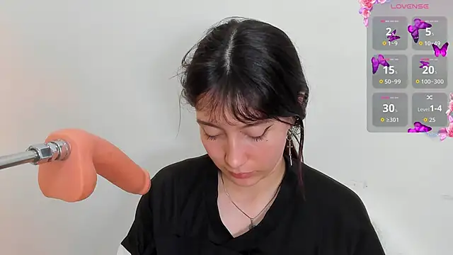 lizzy davis 1 online show from September 10, 2025, 3:50 am