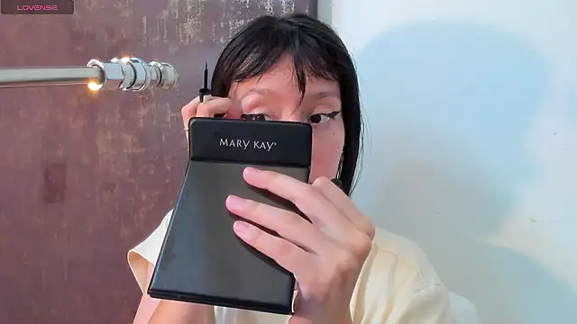 lizzy davis 1 online show from September 27, 2025, 4:28 am