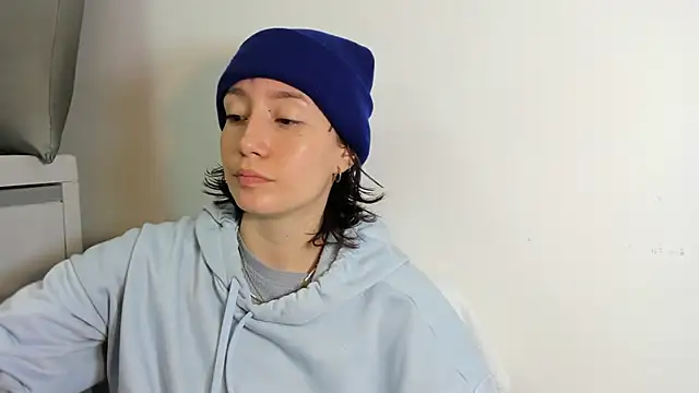 lizzy davis 1 online show from December 1, 2025, 4:06 am