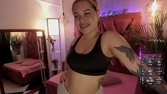 Snapshot of Haelycute chatting on February 28, 2025, 11:25 am Haelycute online show from February 28, 2025, 11:25 am