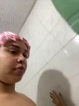 Snapshot of Haelycute chatting on October 22, 2025, 7:35 pm Haelycute online show from October 22, 2025, 7:35 pm