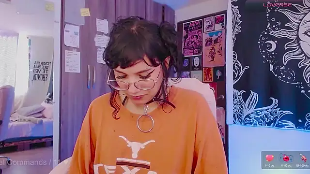 melissahowl online show from September 23, 2025, 2:20 pm