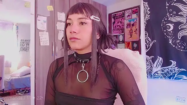 melissahowl online show from October 2, 2025, 7:43 pm