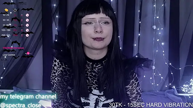 Snapshot of SpectraSirens chatting on February 1, 2026, 12:59 pm SpectraSirens online show from February 1, 2026, 12:59 pm