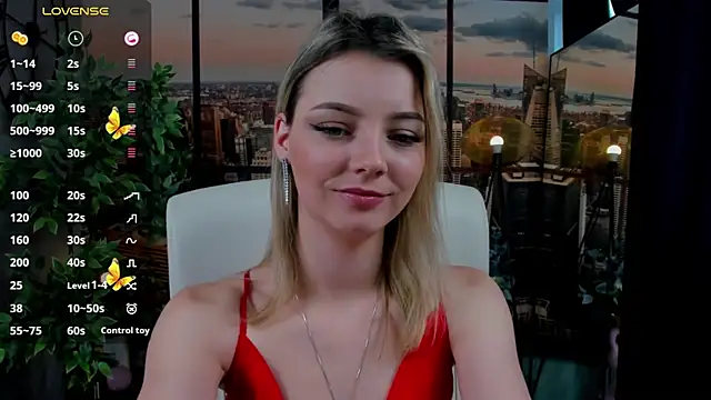 Snapshot of pretty_little_thing chatting on December 6, 2024, 10:16 am pretty little thing online show from December 6, 2024, 10:16 am