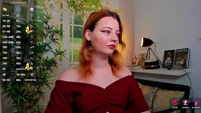 pretty little thing online show from November 15, 2025, 3:19 pm