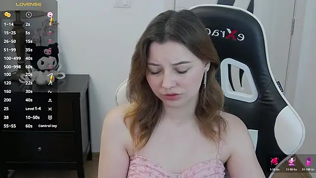 pretty little thing online show from June 1, 2026, 6:09 pm