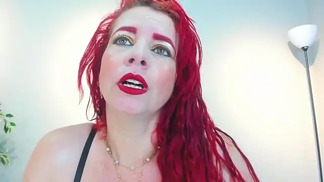 Snapshot of HannaBrave chatting on February 1, 2026, 12:15 pm HannaBrave online show from February 1, 2026, 12:15 pm