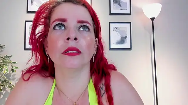 Snapshot of HannaBrave chatting on February 20, 2026, 7:25 pm HannaBrave online show from February 20, 2026, 7:25 pm