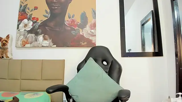 lilybaudyn  online show from October 27, 2025, 7:07 pm