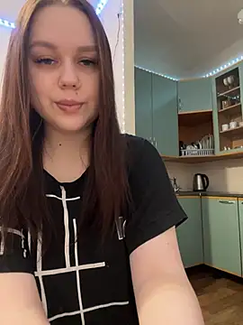 Snapshot of Marylallka5 chatting on March 21, 2025, 6:18 pm Marylallka5 online show from March 21, 2025, 6:18 pm