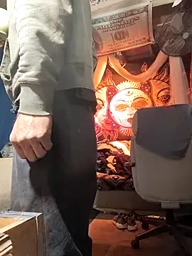 Gillygilly76 online show from March 16, 2025, 10:00 am