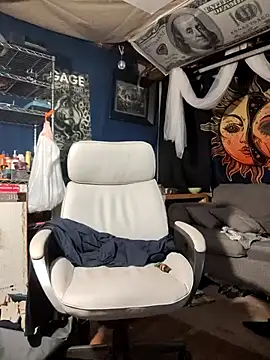 Gillygilly76 online show from March 19, 2025, 8:11 pm