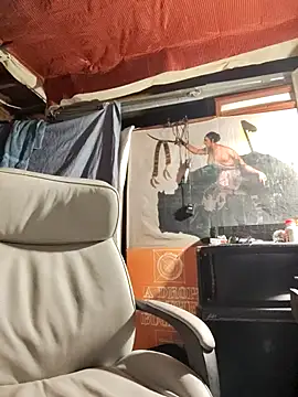 Gillygilly76 online show from October 30, 2025, 4:36 am