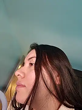 valery mora online show from January 10, 2025, 1:52 pm