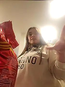 valery mora online show from January 29, 2025, 3:22 am