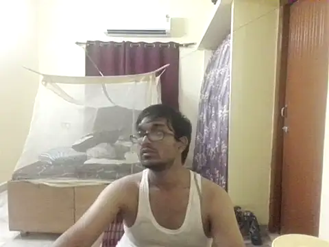 Snapshot of THE_NAKED_BOY chatting on May 8, 2026, 12:32 pm THE NAKED BOY online show from May 8, 2026, 12:32 pm