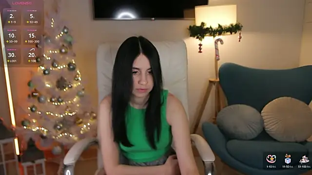 Snapshot of Dina_Foxxx chatting on January 5, 2025, 1:15 pm Dina Foxxx online show from January 5, 2025, 1:15 pm