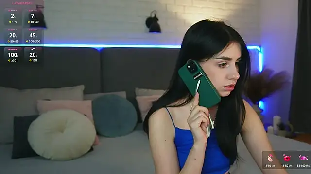 Snapshot of Dina_Foxxx chatting on March 8, 2025, 6:43 am Dina Foxxx online show from March 8, 2025, 6:43 am