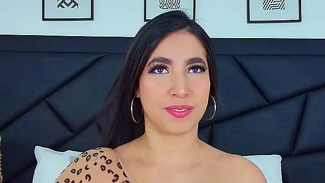 Snapshot of SophieCarther chatting on February 10, 2025, 12:29 pm SophieCarther online show from February 10, 2025, 12:29 pm