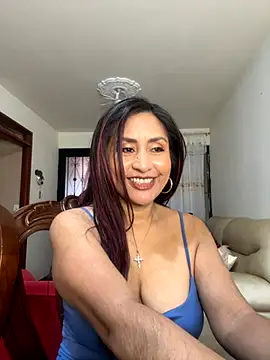 Snapshot of MonicaMoret chatting on November 25, 2025, 12:16 pm MonicaMoret online show from November 25, 2025, 12:16 pm