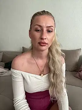 belle98 online show from March 2, 2026, 3:19 pm