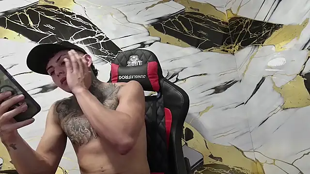 Kevin22 222 online show from January 2, 2025, 5:24 am