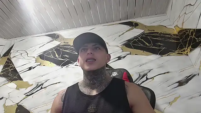 Kevin22 222 online show from January 8, 2025, 4:02 am