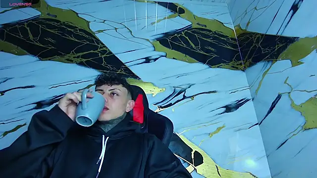 Kevin22 222 online show from March 14, 2025, 1:37 am