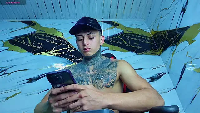 Kevin22 222 online show from March 19, 2025, 12:59 am