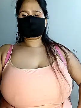 Snapshot of Tishani chatting on January 7, 2025, 2:41 pm Tishani online show from January 7, 2025, 2:41 pm