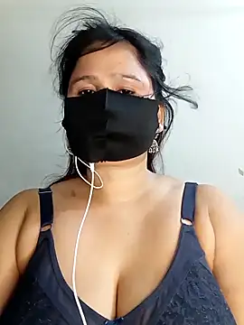 Snapshot of Tishani chatting on September 14, 2025, 6:12 am Tishani online show from September 14, 2025, 6:12 am