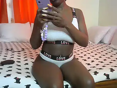 Snapshot of Nanaablack chatting on September 17, 2025, 10:17 am Nanaablack online show from September 17, 2025, 10:17 am