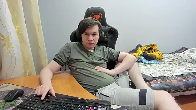 iliaskrislove online show from September 12, 2025, 3:56 pm