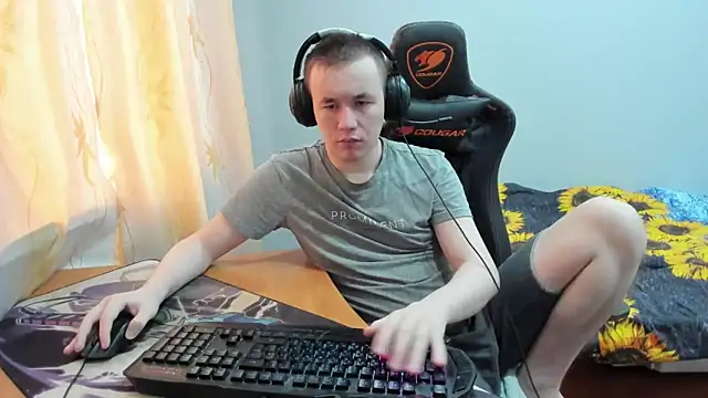 iliaskrislove online show from October 17, 2025, 4:37 am