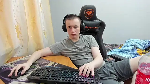 iliaskrislove online show from October 18, 2025, 4:48 am