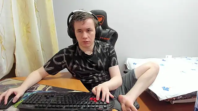 iliaskrislove online show from January 12, 2026, 10:26 pm