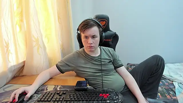 iliaskrislove online show from June 10, 2026, 6:45 am