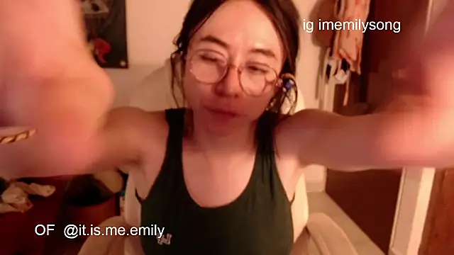 emily pearl  online show from March 2, 2026, 11:11 pm