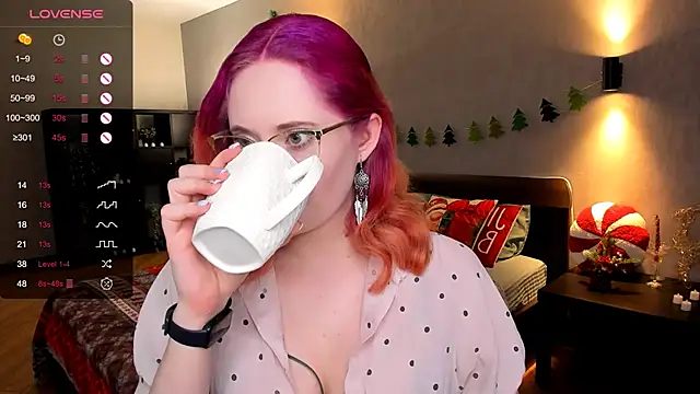 Aemilia  online show from January 7, 2025, 5:54 am