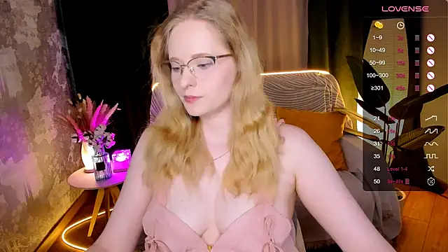 Aemilia  online show from November 16, 2025, 8:53 am