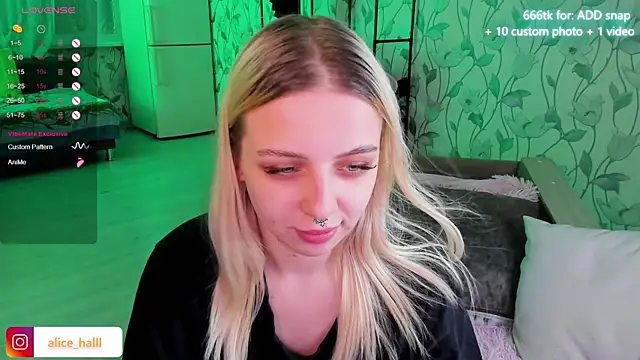 Alice Halle online show from January 3, 2025, 8:54 pm