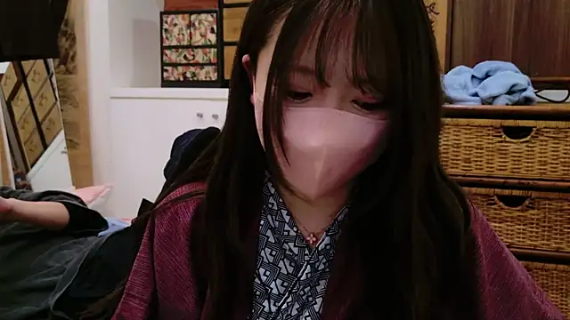 yuki-chi online show from December 24, 2024, 2:54 pm