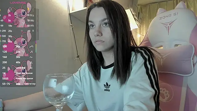 MashkaRay online show from March 18, 2025, 7:10 pm