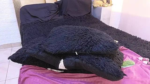 ximenawilliamss online show from December 20, 2025, 12:07 am