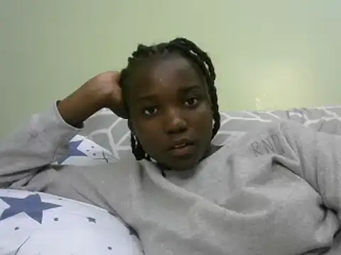 Latiffagodess online show from January 13, 2025, 11:52 am