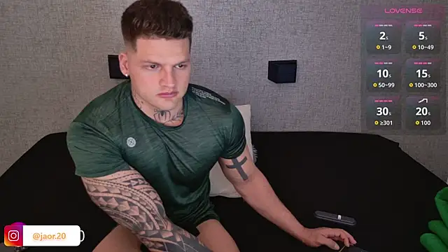 Jaor owens20 online show from March 27, 2026, 11:37 pm