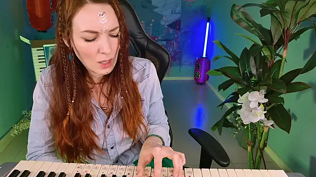 VandaRossi online show from January 22, 2025, 2:14 pm