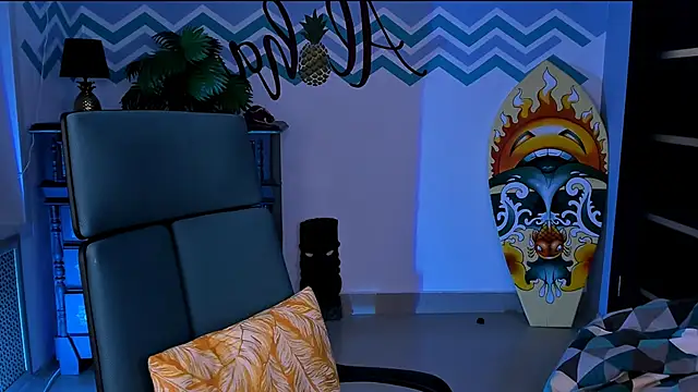 VandaRossi online show from February 9, 2025, 8:11 am